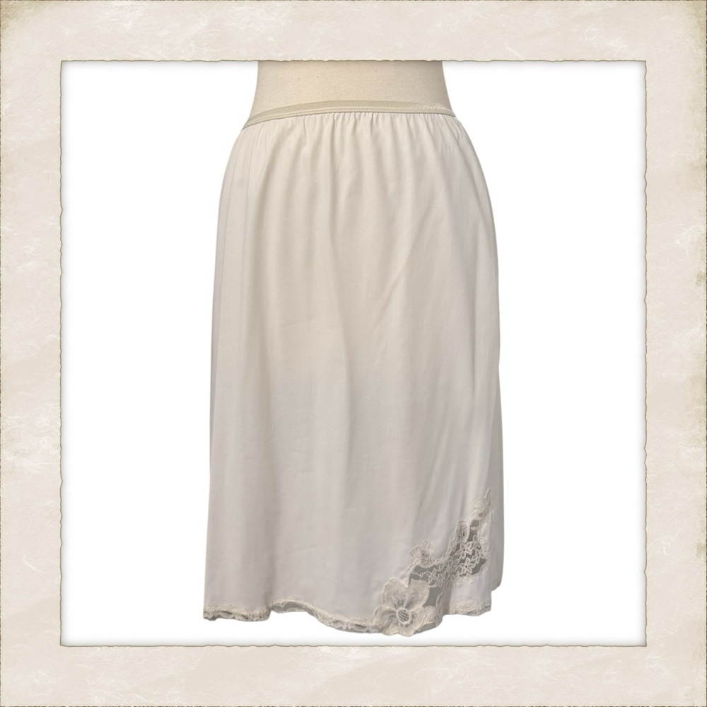 Vintage 1960’s Vanity Fair White Half Slip with Lace Detail, Small, 24-30” Waist